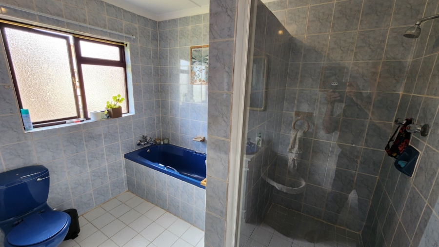 5 Bedroom Property for Sale in Dana Bay Western Cape